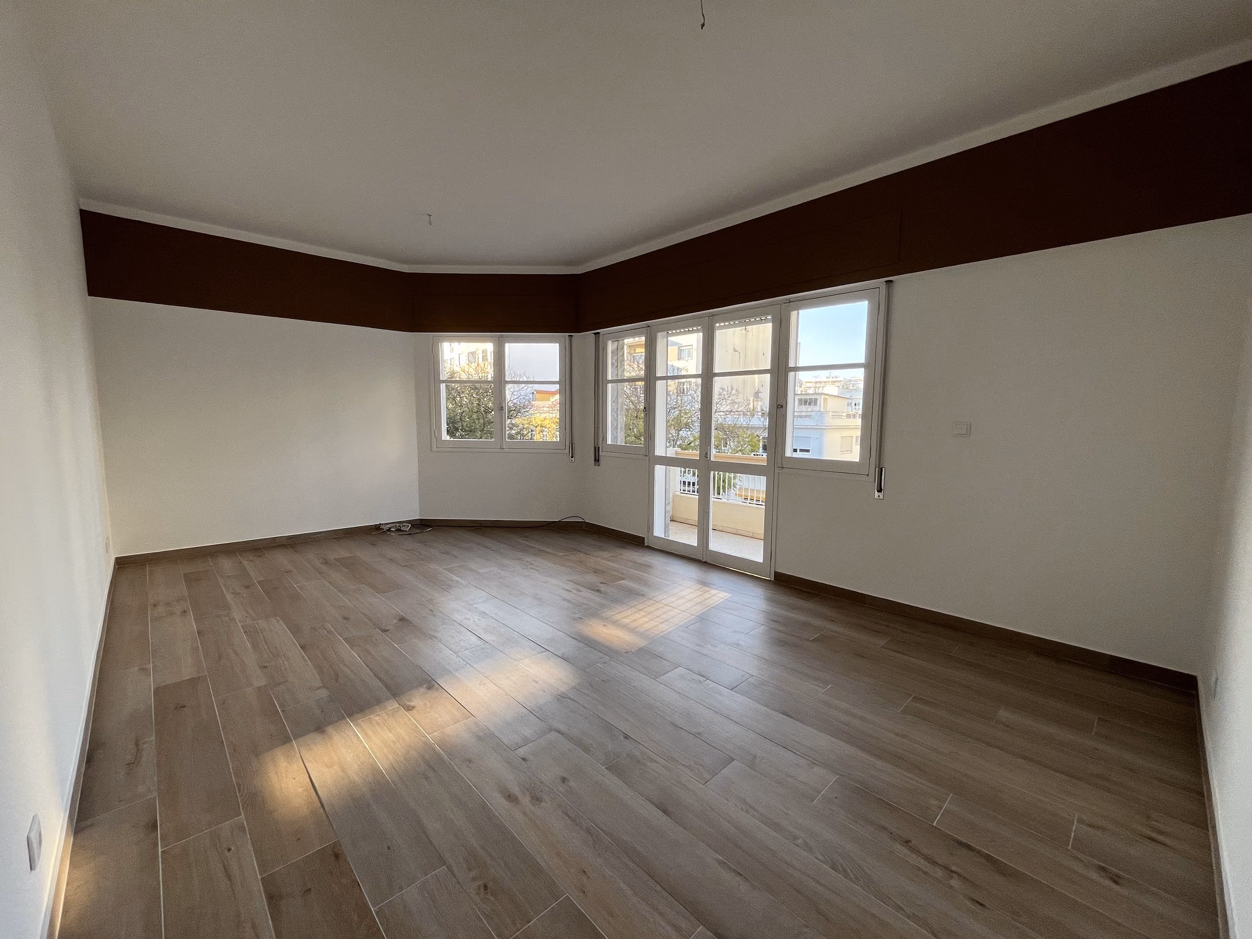 Apartamento T3 na avenida, centro de Loulé