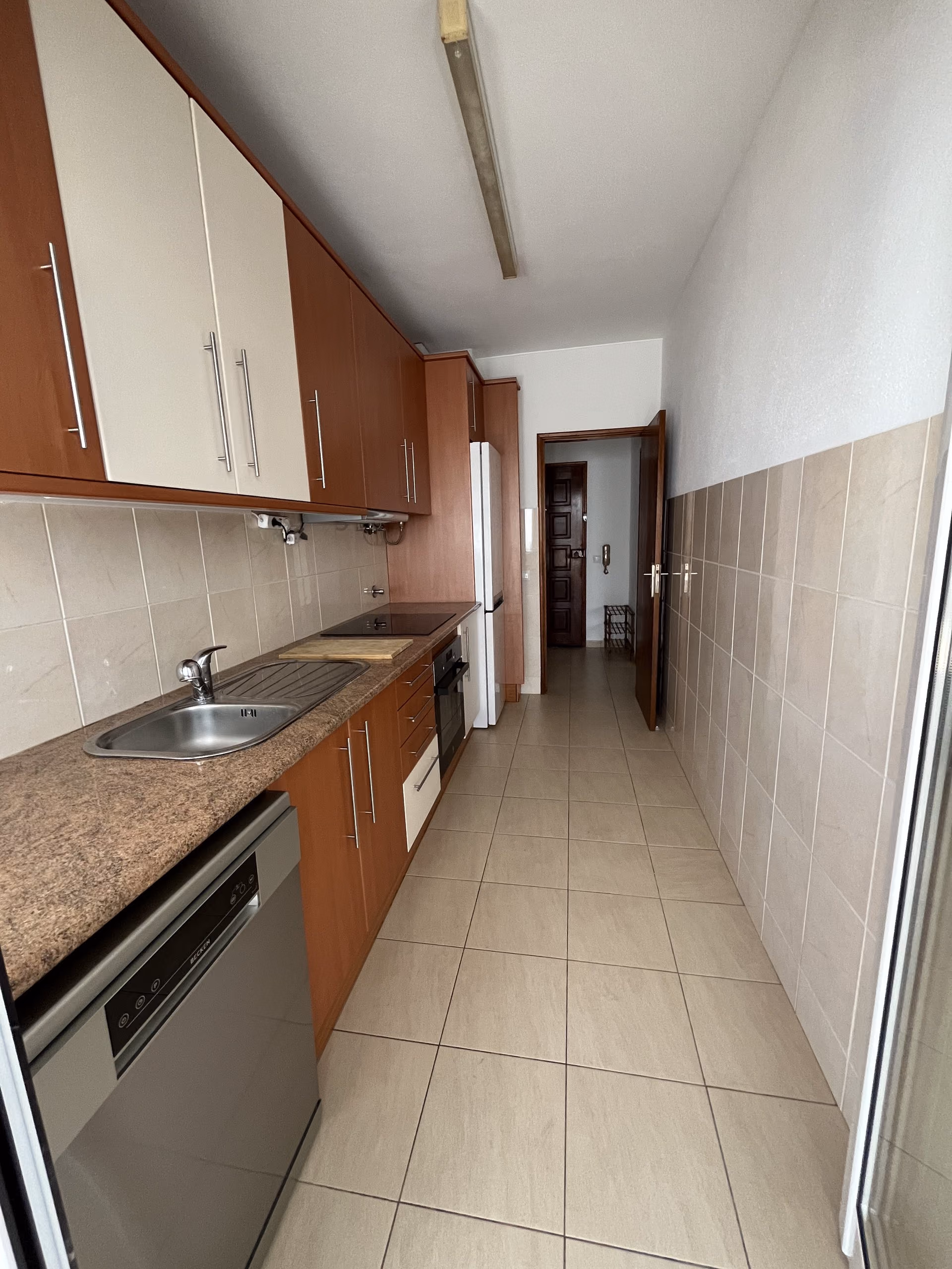 Apartamento T1 remodelado, centro de Loulé — fotografia 7